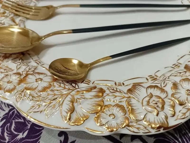Gold set cubiertos